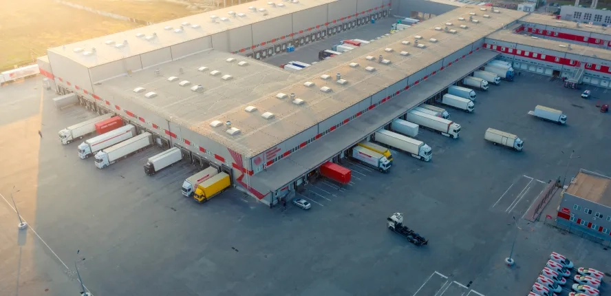 Normativas, licencias y permisos antes de comprar una nave industrial
