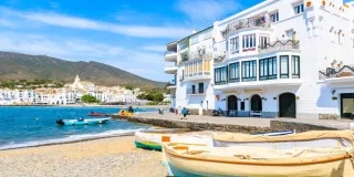 Descubre en nuestro blog las tendencias inmobiliarias de verano. ¿Es el momento adecuado para invertir en una segunda residencia? Analizamos precios y perspectivas. ¡Sigue leyendo!