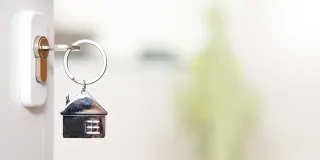 Descubre los pasos clave para comprar una casa en España con éxito. Esta guía te ayudará a tomar decisiones informadas y asegurar una transacción sin problemas.