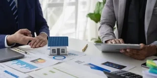 Descubre qué son los NPL (préstamos morosos), cómo impactan en el mercado inmobiliario y por qué representan una oportunidad para inversores.