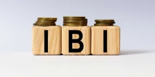 ¿Tienes un terreno sin edificar? Te explicamos cuándo se paga el IBI, cómo afecta el tipo de suelo y qué obligaciones fiscales tienes como propietario.