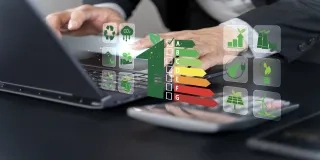 Toca repetir lo que venimos repitiendo últimamente: que la sostenibilidad medioambiental se ha consolidado ya como uno de los criterios fundamentales del valor de los inmuebles. Por un lado, porque las normativas europeas favorecen a los activos eficientes.