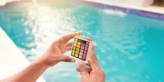 Cómo Mantener tu Piscina en Verano: Guía Esencial