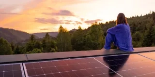 Viviendas autosuficientes: qué tipo de terreno necesitas para construir una casa sostenible