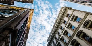 De edificio obsoleto a joya turística: Cómo detectar activos con potencial de reforma