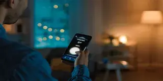 Smart home lighting: efficiency, remote control, and security. Discover models such as LED bulbs and panels for a modern home.