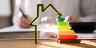 España enfrenta un desafío: el 80% de las viviendas son ineficientes energéticamente. Descubre cómo podemos liderar una revolución para un futuro sostenible